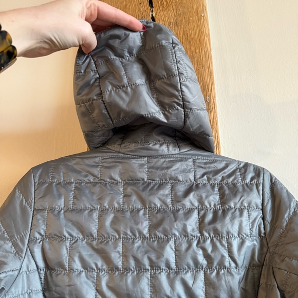NWT Patagonia Women’s Nano Puff Hoody - Feather Gray Sz Small - Picture 10 of 10